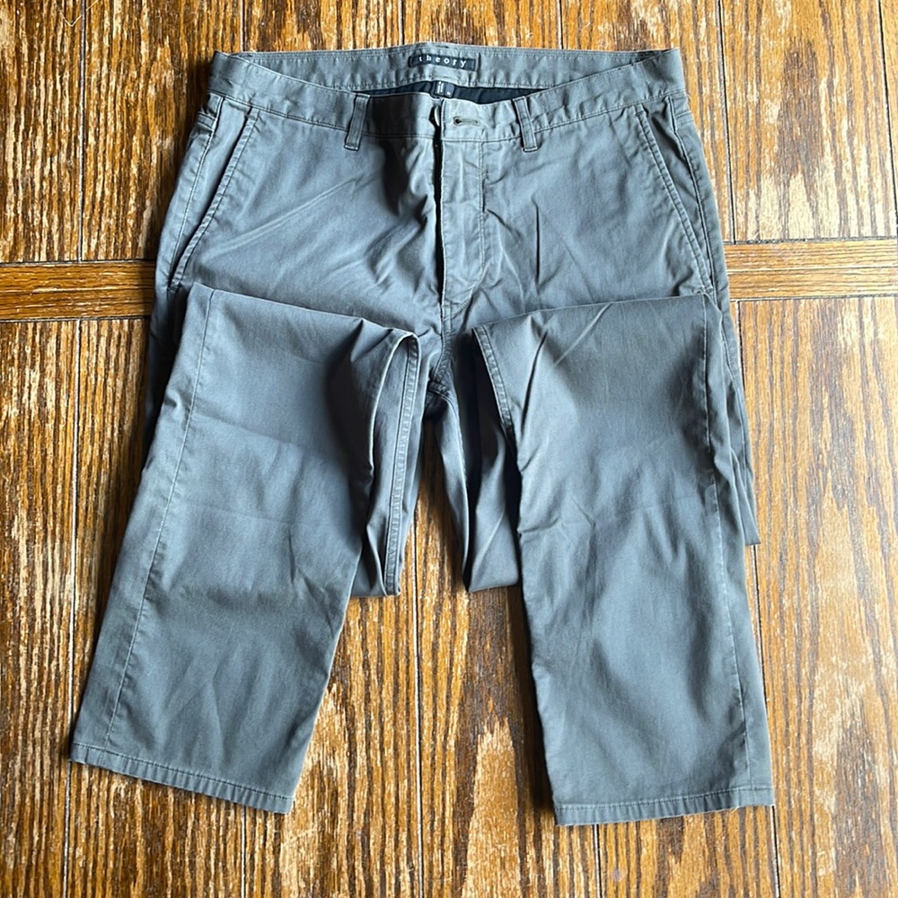 Theory Size 31 Charcoal Pants little stretch to them
